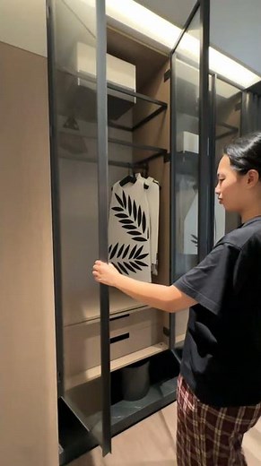 Modern Closet Design Ideas #customfurniture #wardrobe