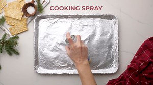 Festive Christmas Crack That Combines Chocolate, Salt, and Joy