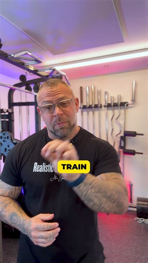 26K views · 399 reactions | Cable crossovers are a staple for chest day, but most people don’t use them effectively. Here’s a variation to target your pecs better, increase strength, and build a fuller chest. | Alex Beevis | Facebook
