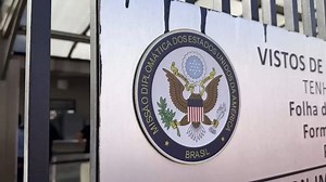 Demonstrators in Sao Paulo protest Trump tariffs and voice support for Bolsonaro trial