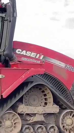 The Case IH Quadtrac 600 making heavy tillage look easy. 💪🚜 #CaseIH #Quadtrac600 #RedPowe | Lisa H