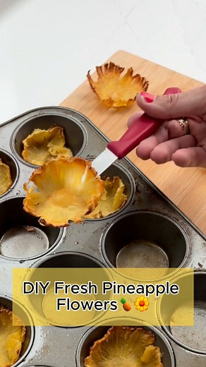 319K views · 1.1K reactions | Will you accept this pineapple flower? 來 Beautifully delicious, nutritious, AND aesthetically pleasing. #PineappleFlowers #TropicalDIY #Garnish #SummerCrafts #Pineapple #PineappleWeek #DehydratedPineapple #Ohana | Dole | Facebook