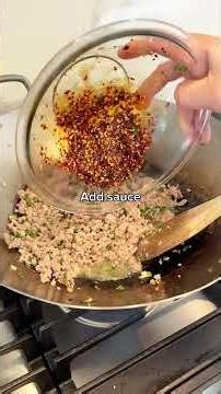 The kids were craving Chili Garlic Noodles for dinner tonight! These spicy garlic chili oil noodl...