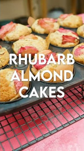 Vegan Rhubarb Almond Cakes Recipe