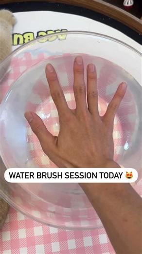 Turn Grooming into Pampering with Our Steamy Cat Brush. Comment section = Your shopping link! | Happy Cats