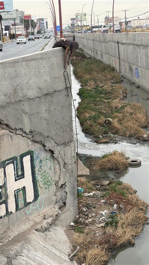 Jose Aguirre on Instagram: "No sé qué está haciendo el juan con esa soga 🪢🪢🪢"