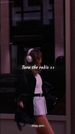 Cheap thrills - Sia | Lyrics | Aesthetic | WhatsApp status | English song | Slowed #music #lyrics
