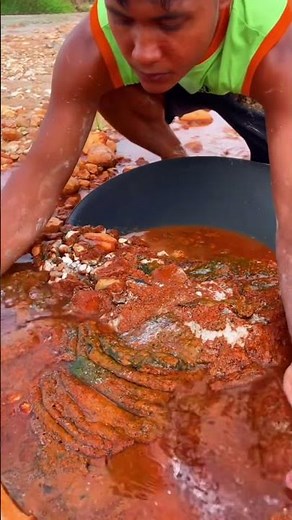 Mining gold near river #goldpanning #goldmining #goldrush #shortsfeed #metaldetecting #shortsfeed