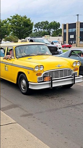 1979 Checker Marathon NYC Taxi Cab Drive By Engine Sound Woodward Dream Cruise 2024