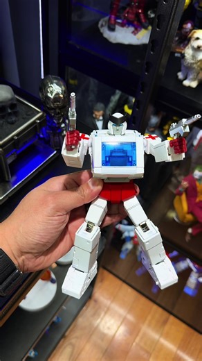 Masterpiece DM-04 Doc Review: Transformers Action Figure