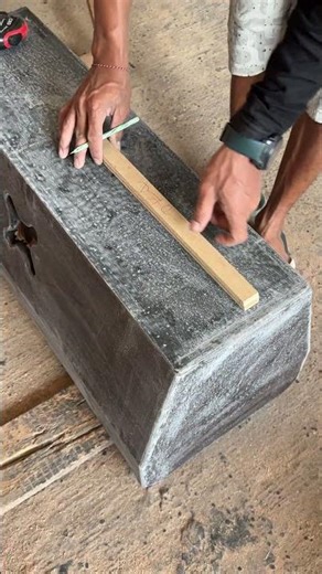 drawing and measuring the mounting locations for the speaker cable spike plates #tutorial #woodwork