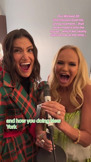 but pink does still go good with green 💚💗 #wicked20 @Idina Menzel @WICKED the Musical