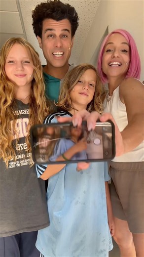 What a beautiful family we are 🤣😍 #TarsovFamily #TalMusari