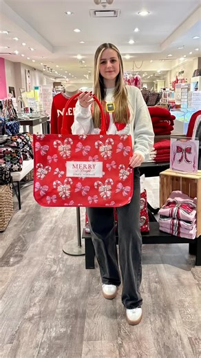 Gracylane on Instagram: "Black Friday Exclusive: Free Simply Southern Market Bag with Purchase! 🖤✨ Be one of the first 50 customers to make a purchase on Black Friday and receive a FREE Simply Southern Market Bag with your purchase! Whether you’re shopping for Christmas gifts or grabbing a little something for yourself, this festive tote is the perfect way to kick off your holiday shopping. Available while supplies last—styles may vary by store location, so be sure to stop in early and start yo