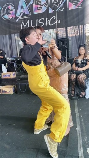 Alaah.. Sora naon eta sampei ngajerit kitu..? #dangdutviral #dangdut #dangdutkoplo