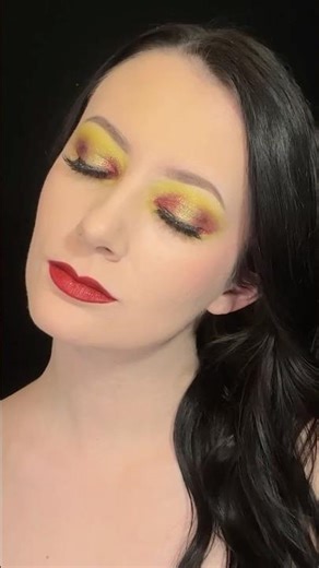 Venus Fly Trap Makeup Look 💚 Using the Blightmoon Palette by Nioricorn