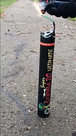 Super Cobra 20 Ultimate Titanium Edition #fireworks #shorts #silvester #feuerwerk #diwali #explosion