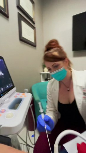 Ultrasound Guided Hip Injection #paindoctor #hip #injection #brooklyn #painmanagementphysician #paintiktok #nyc
