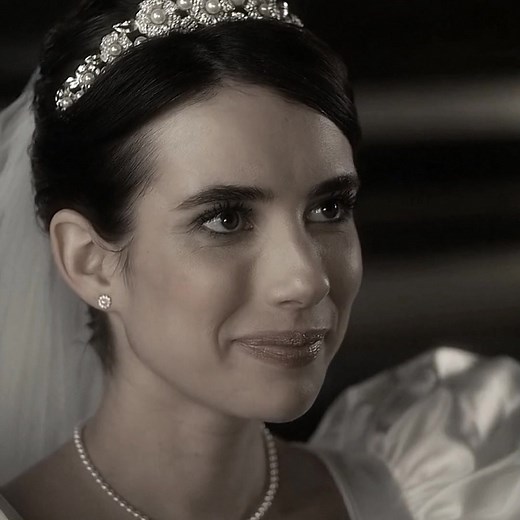 this scene is so pretty but sad...#americanhorrorstory #ahs #emmaroberts