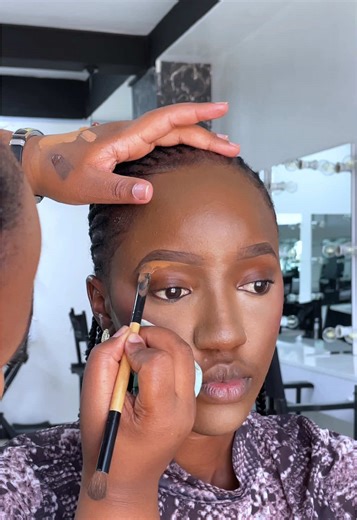 Effortless Eyebrow Makeup Tutorial for Beginners