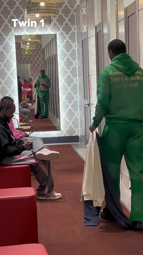 Hilarious Twin Pranks on Strangers at Toronto Mall