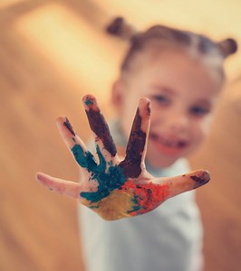 When to Start Teaching Colors To Toddlers: Tips and Benefits