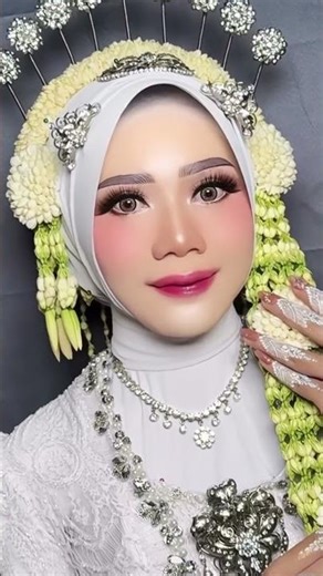 INDONESIAN MUA HANNANIA MUA KEDIRI EAST JAVA WA 087864392408 #makeup #mua #bride #hijab