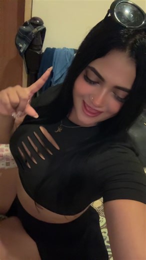 Ella a mí me llama🫦