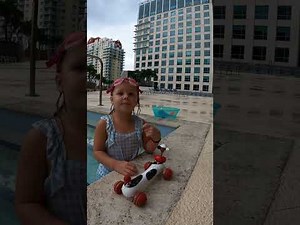 Pool Video! Kids playing together in the pool