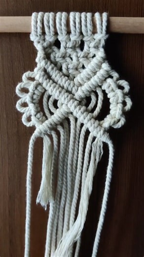 Macrame Design #macramedesign #macramedesign #macramedesigns #macramepattern #macramepatterns #macrametutorial #macrametutorials #macrameknot #macrameknots #macramebeginners #beginners | Macrame Art Tutorial