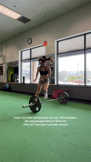 hot take. I know. but I’m so serious… we did a 5 min burpee over the bar trial. as may burpees as possible in those 5 min 🤘🏼 peace love burpees #fyp #burpees #burpeesqueen #hyrox #hyroxtraining