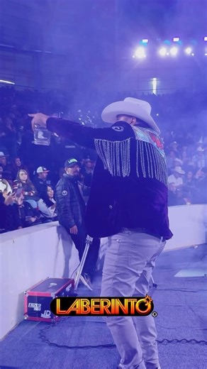 Seguimos con el fiestón que se vivió ayer con nuestra gente de Chihuahua, Chihuahua.🫶🏻 ¿Apoco no la cantaste a todo pulmón? | Grupo Laberinto