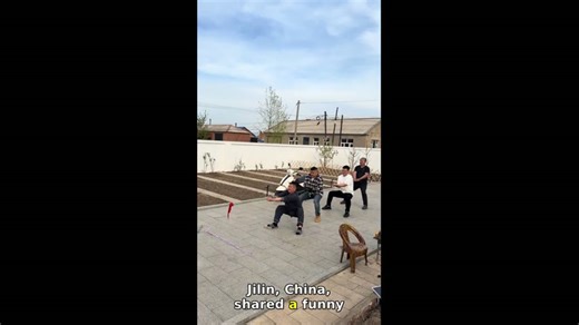 Tug-of-war rope snaps during game in Jilin, China