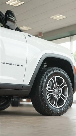 2025 Jeep Grand Cherokee | Quadra-Lift Air Suspension Explained | Executive Jeep