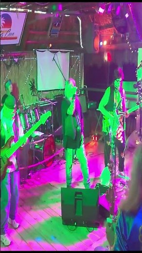 H & R ROCK 🔥 Led Zeppelin “What Is and What Should Never Be” | Live!