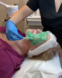 Jelly mask application