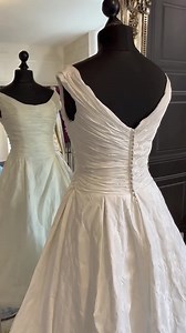 Ian Stuart Couture Sample Wedding Dress | Off-the-shoulder Vintage Inspired Gown Size 12–14 - Etsy