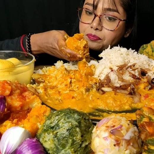 different types bhartha🤤🩷🍛 ‪@FoodieDarling‬ #mukbang #asmrfood #eatingshow #indianfood #bhartha