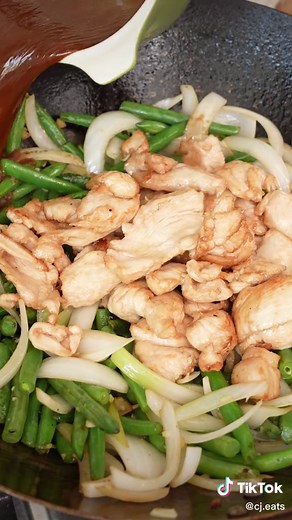 The most delicious String Bean Chicken in the same time it takes to order takeout! Does Panda express still have this near you? Apparently it’s only in select locations now! #easyrecipe #chinesefood #stringbean #chicken