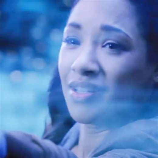 Iris pulls Barry out of the speed force #theflash #barryallen #iriswest #shorts