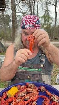 Crawfish Poo String Removal