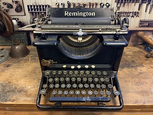 Remington Typewriter in 3-2*-star Condition, Antique Vintage Desktop Typing Machine, (no. ZR50114), Year 1936, New Space Bar Included - Etsy