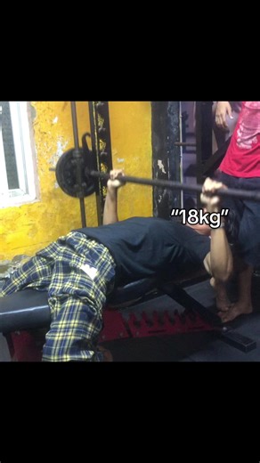 Gym Weightlifting: 3m vs 8m Comparison