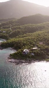 This is The House – Lizard Island’s newest and most opulent offering for guests seeking unparalleled levels of privacy and personalised service on the Great Barrier Reef. https://bit.ly/3DUq7Su | Lizard Island