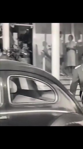 Vintage Volkswagen Beetle Engine Showcase