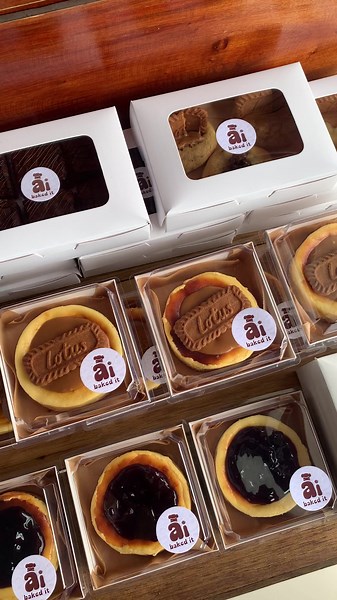 Basque Burnt Cheesecake, Brownies & Cookied kinda day ✨❤️ #basqueburntcheesecake #nycheesecake #biscoffcheesecake #biscoff #burntcheesecake #blueberrycheesecake #cookies #brownies