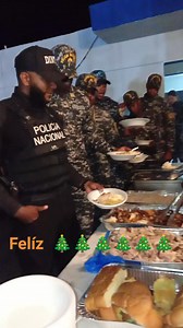 Las Matas de Farfán La policía Nacional por Orden del General FRANK DE LOS SANTOS celebraron la Cena de Navidad para los policías gracias al Coronel ALEJANDRO PERALTA que siempre está activo y pendiente con sus agentes.. | Mister Exclusiva con Óscar Nuñez