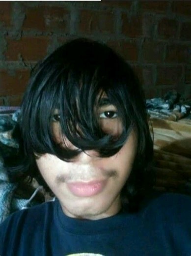 Mastering Side Bangs: My Journey After 9 Attempts