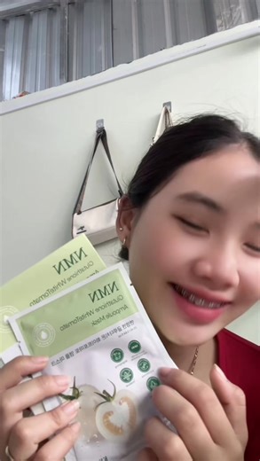 ស្បែកមុខស្អាតដោយម៉ាស់ប៉េងប៉ោះសរ