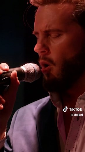 Tribute Concert of Dutch Elvis at BB King Café